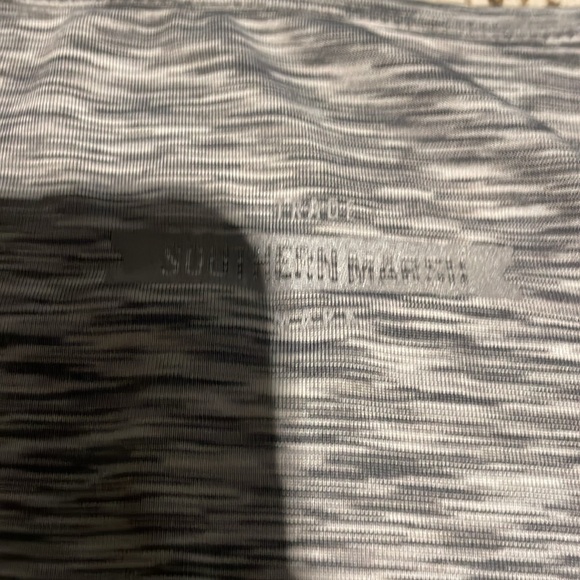 ⭐️⬇️ Southern Marsh Grey/White Large Tank Top - Picture 8 of 8